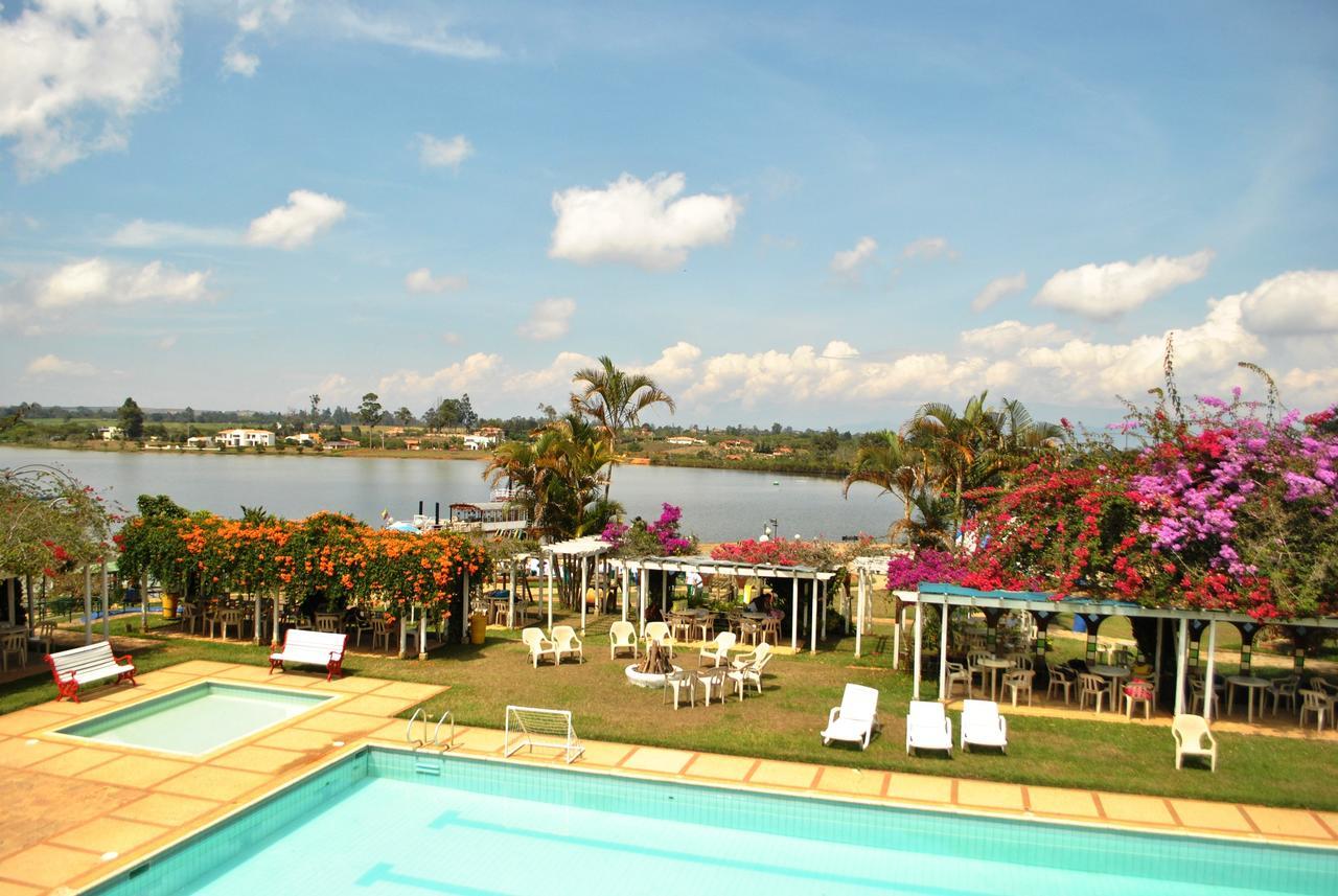 Hotel Acuarela La Granja Bagian luar foto